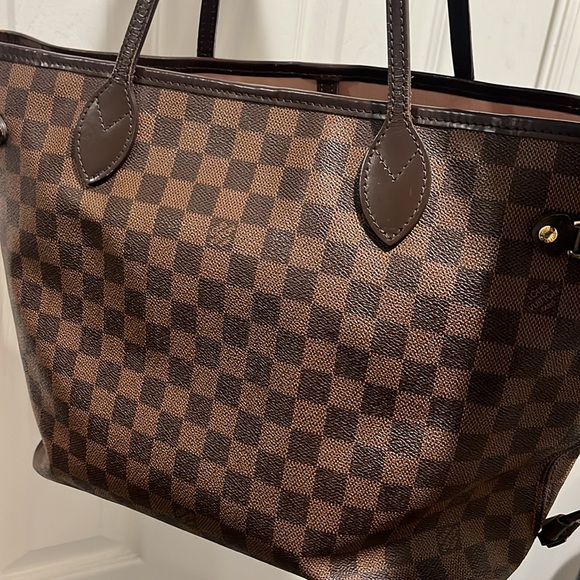 Used Neverfull Louis Vuitton Bag - Picture 10 of 13